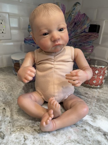 Reborn baby 2lb 5oz about - 2lb,