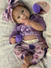 Bambola Bettie in silicone per