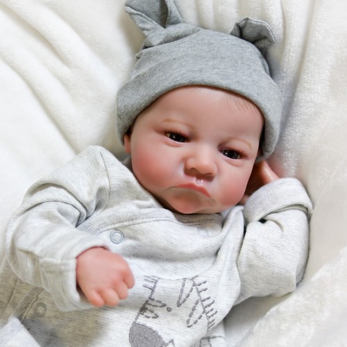 Realistic reborn baby - 18",